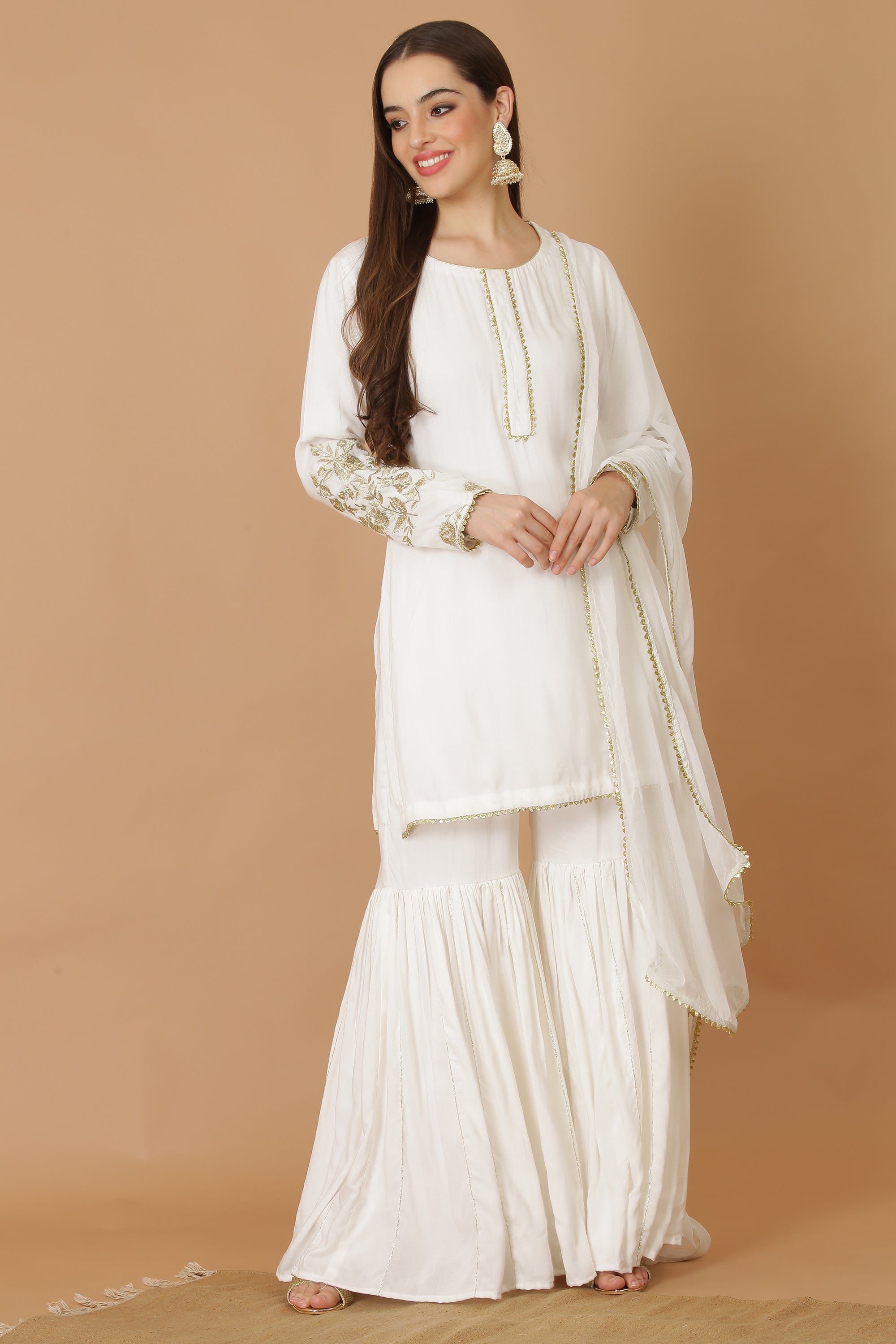 HEAD TURNER IVORY GHARARA SET